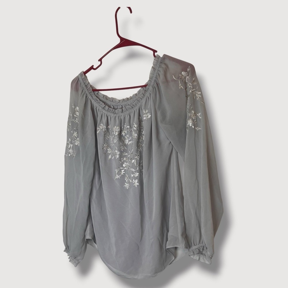 White House‎ Black Market Gray Embroidered Peasant Blouse Size Small